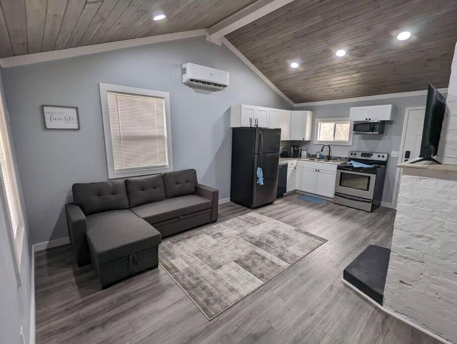 Summerlee Suite - Beautiful Remodeled Farmhouse Oak Hill Ngoại thất bức ảnh