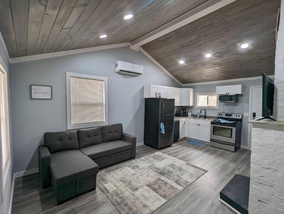 Summerlee Suite - Beautiful Remodeled Farmhouse Oak Hill Ngoại thất bức ảnh